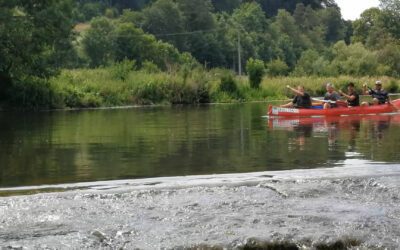 Canoeing in the Altmühltal – paddling together to reach the goal